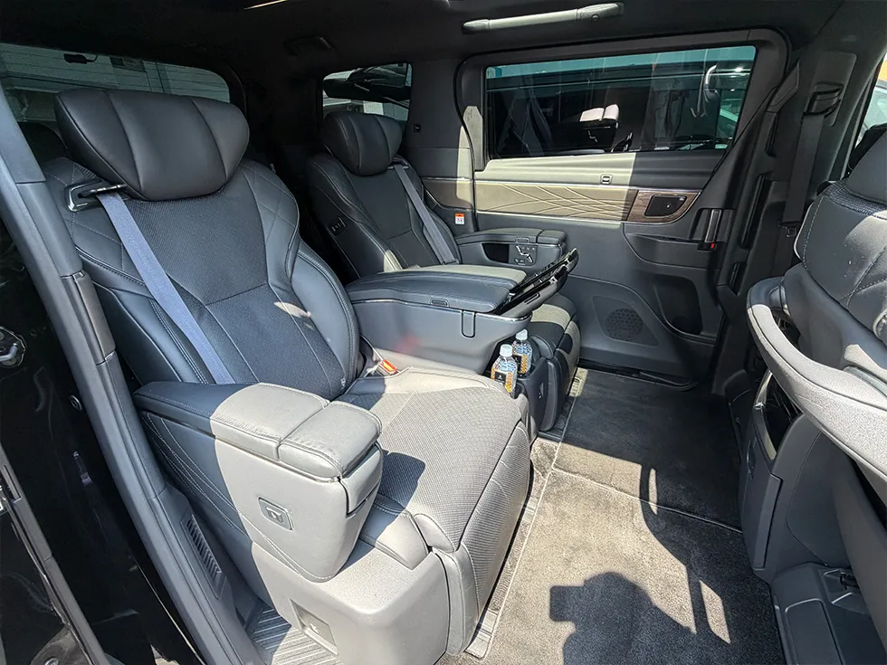 Front view of 40 Series Executive Lounge seats